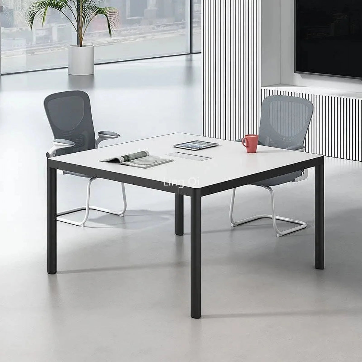 White Modern Computer Desk O78452